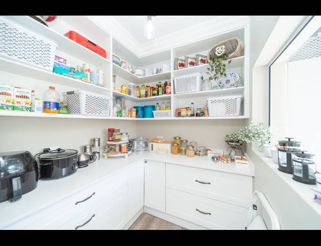 5 BEDROOM HOUSE FOR SALE IN VINCENT